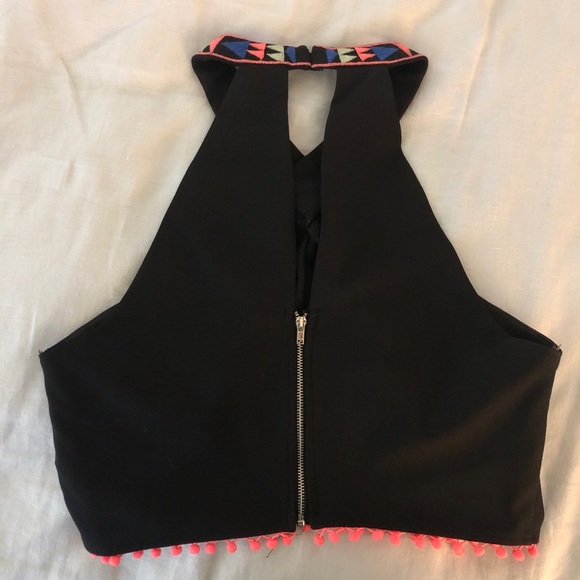 Embroidered Crop Top - Picture 4 of 6